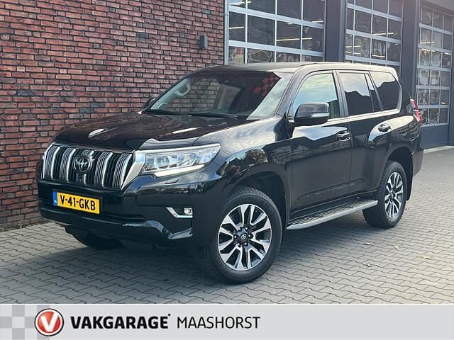 Zwart Gebruikt 2024 Toyota Land Cruiser Van | € 60.900 (Duur) - Afbeelding 1/4