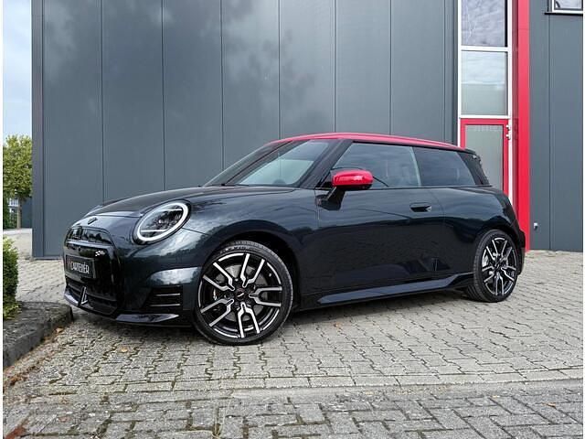Grijs Gebruikt 2024 Mini Cooper SE Hatchback | € 39.990 (Iets duurder) - Afbeelding 1/4