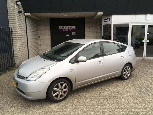 Grijs Gebruikt 2008 Toyota Prius Business Edition Hatchback | € 3.499 (Eerlijke prijs) - Afbeelding 1/4