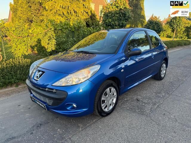 Blauw Gebruikt 2010 Peugeot 206+ Hatchback | € 2.199 (Eerlijke prijs) - Afbeelding 1/4