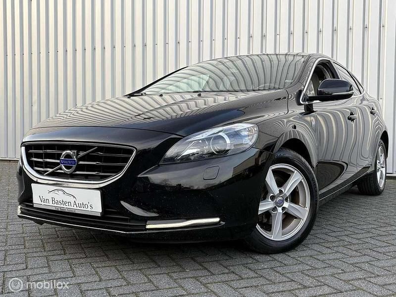 Occasion Volvo V40 Ocean Race 120 PK (88 kW) 2015 Zwart Hatchback