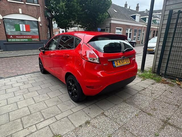 Occasion Ford Fiesta Titanium 80 PK (58 kW) 2013 Rood Hatchback