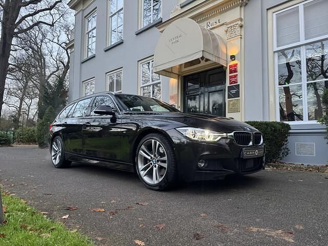 Zwart Gebruikt 2018 BMW 330 M Sport Stationwagen | € 29.950 (Goede deal) - Afbeelding 1/3