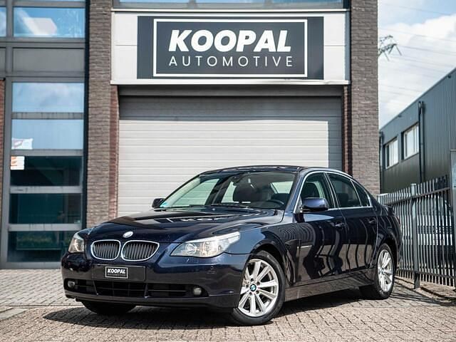 Blauw Gebruikt 2004 BMW 525 Executive Sedan | € 3.940 (Goede deal) - Afbeelding 1/4