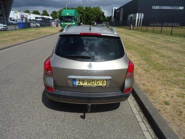 Occasion Renault Clio GrandTour Dynamique 111 PK (81 kW) 2008 Beige, metallic lak Stationwagen