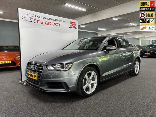 Grijs Gebruikt 2015 Audi A3 Attraction Sedan | € 13.950 (Eerlijke prijs) - Afbeelding 1/4