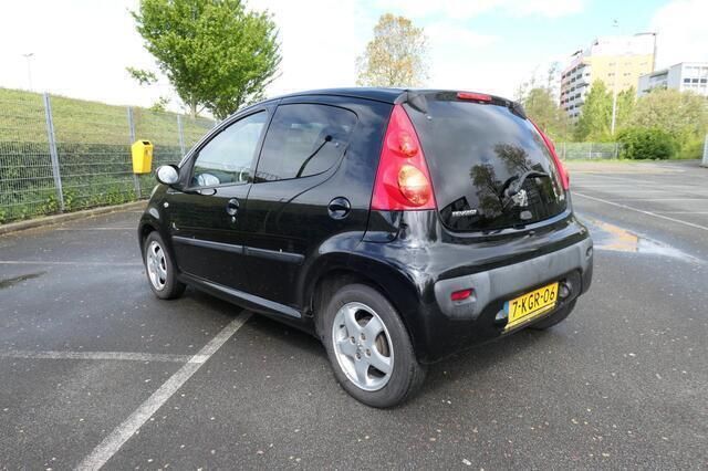 Occasion Peugeot 107 Urban Move 68 PK (50 kW) 2010 Zwart, metallic lak Hatchback