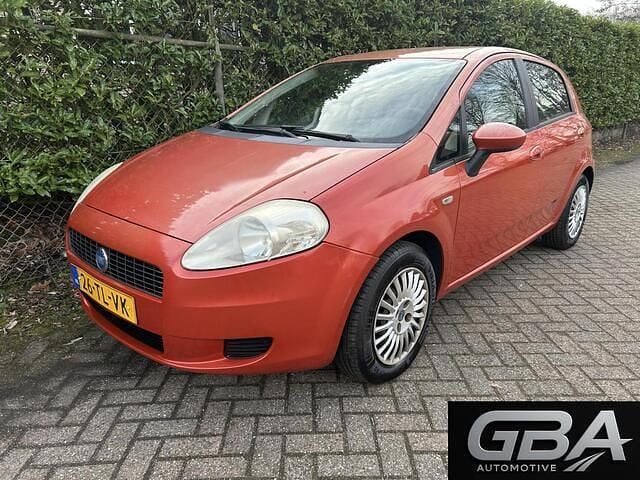 Oranje Occasion 2006 Fiat Grande Punto Dynamic Hatchback | € 1.295 (Goede deal) - Afbeelding 1/4