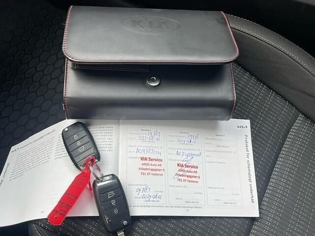 Occasion Kia Stonic 101 PK (74 kW) 2022 Blauw (metallic) SUV