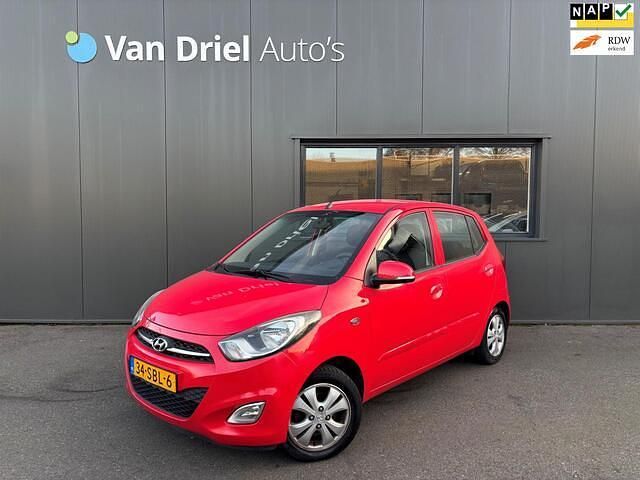 Rood Gebruikt 2011 Hyundai i10 Hatchback | € 2.490 (Goede deal) - Afbeelding 1/4