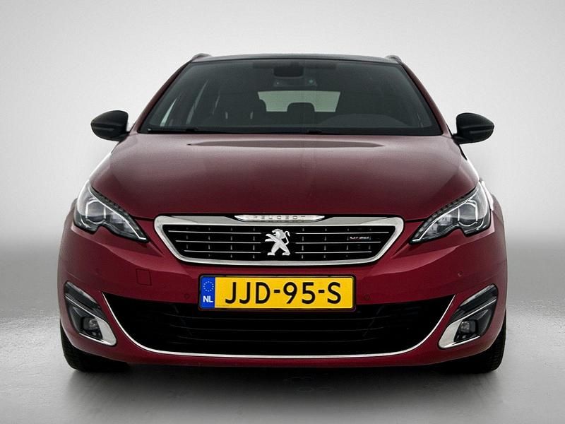 Occasion Peugeot 308 SW GT-line 131 PK (96 kW) 2017 Rood Stationwagen