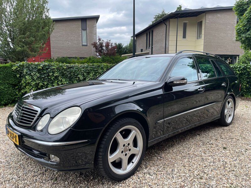 Zwart Gebruikt 2003 Mercedes E500 Elegance Stationwagen | € 7.750 (Eerlijke prijs) - Afbeelding 1/4
