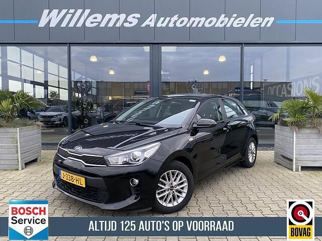 Zwart Occasion 2020 Kia Rio Hatchback | € 11.900 (Goede deal) - Afbeelding 1/4
