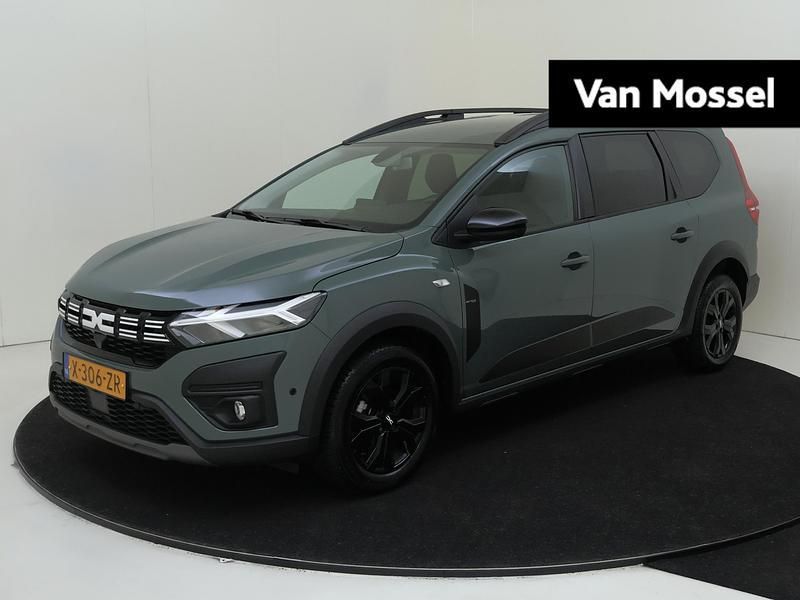 Grijs Gebruikt 2024 Dacia Jogger Extreme MPV | € 24.935 (Iets duurder) - Afbeelding 1/4