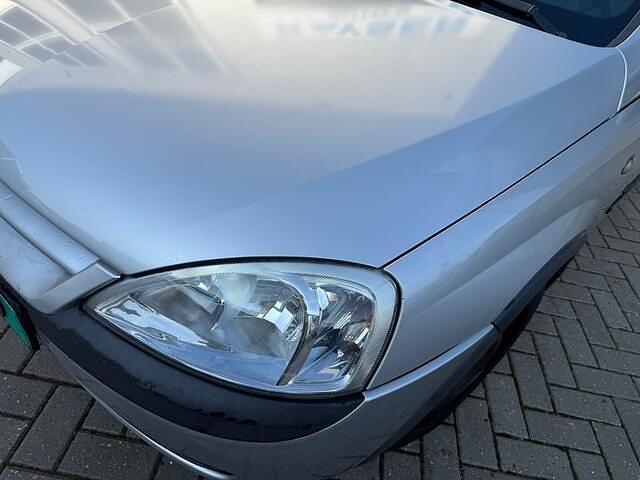 Occasion Opel Corsa Comfort 75 PK (55 kW) 2002 Grijs Hatchback