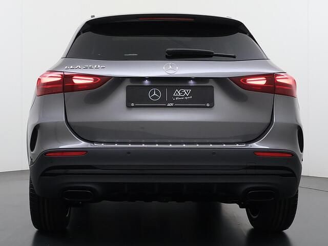Nieuw Mercedes GLA250 Business 163 PK (119 kW) 2025 Grijs SUV