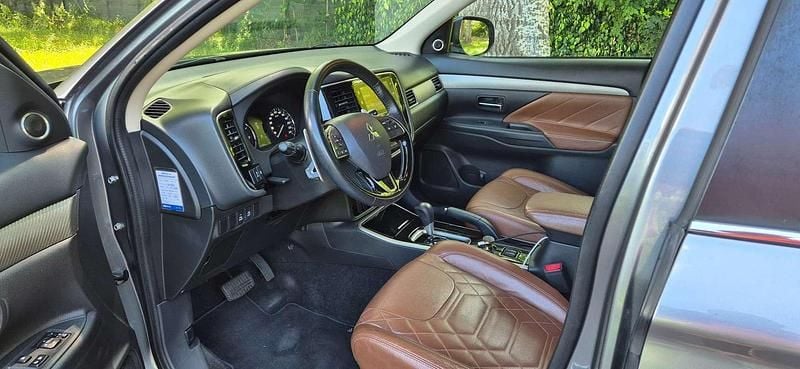 Occasion Mitsubishi Outlander 150 PK (110 kW) 2018 Grijs SUV