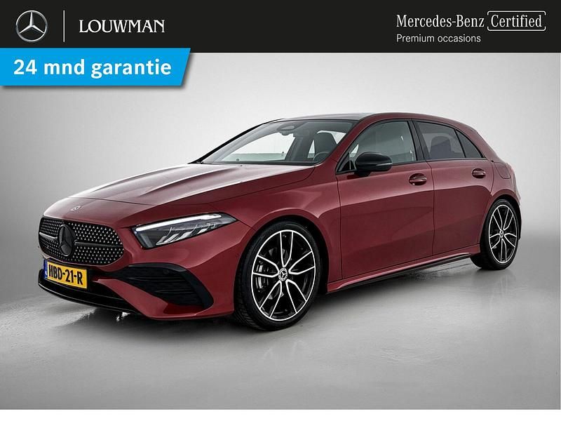 Rood Gebruikt 2024 Mercedes A180 AMG line Hatchback | € 43.950 - Afbeelding 1/4