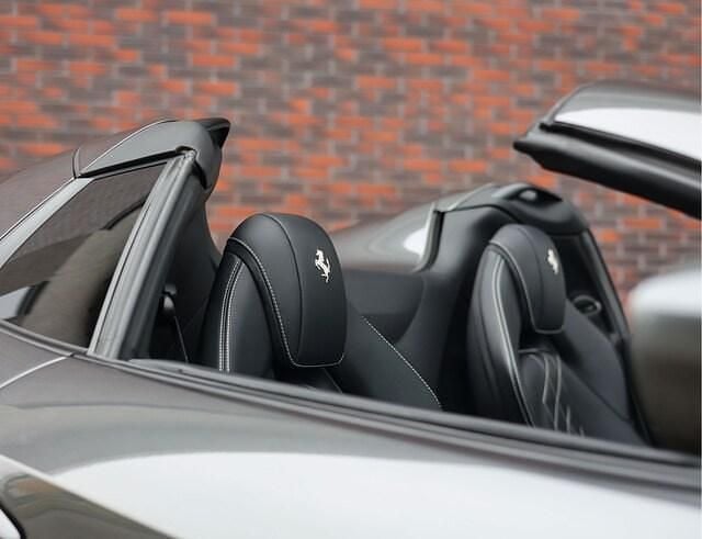 Occasion Ferrari 812 801 PK (589 kW) 2020 Grijs Cabriolet