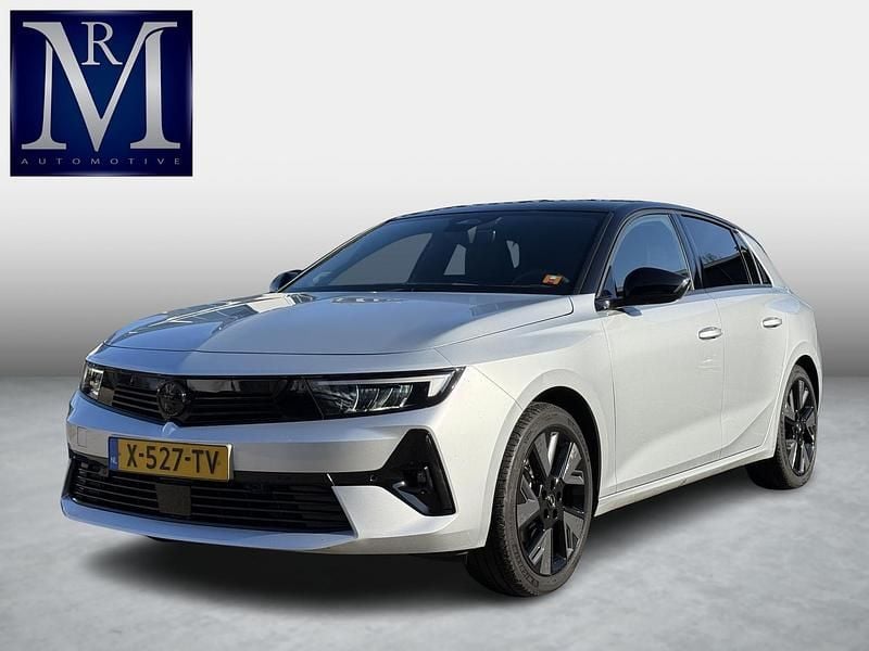 Grijs Occasion 2024 Opel Astra Hatchback | € 25.899 (Eerlijke prijs) - Afbeelding 1/4