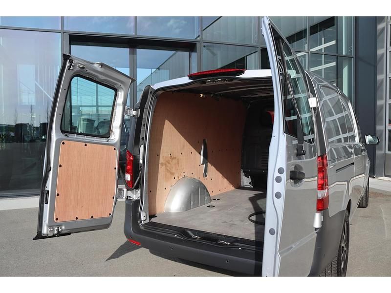 Occasion Mercedes e-Vito 85 kW (116 PK) 2024 Grijs MPV