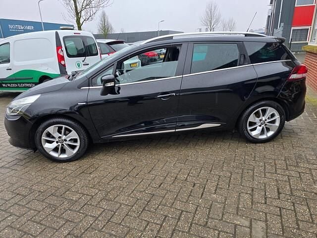 Occasion Renault Clio GrandTour LIMITED 90 PK (66 kW) 2016 Zwart Stationwagen