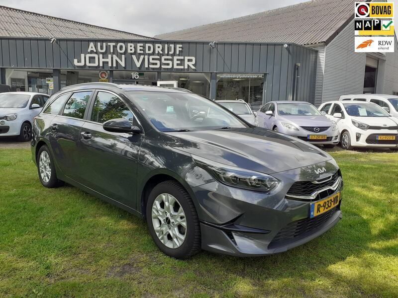 Grijs Gebruikt 2022 Kia Ceed Stationwagen | € 22.500 (Eerlijke prijs) - Afbeelding 1/4