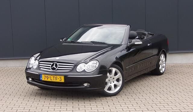 Zwart Occasion 2003 Mercedes CLK200 Avantgarde Cabriolet | € 5.450 (Super prijs) - Afbeelding 1/4