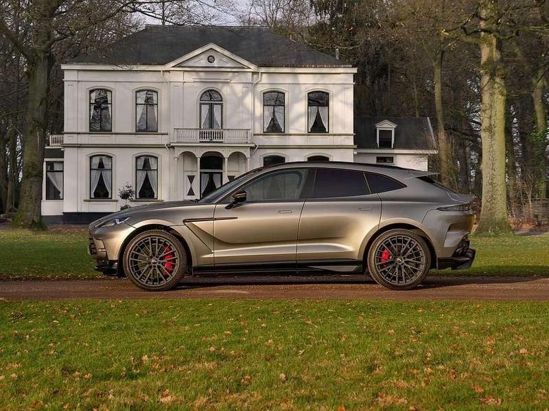 Zilver Gebruikt 2024 Aston Martin DBX 707 SUV | € 299.500 - Afbeelding 1/4