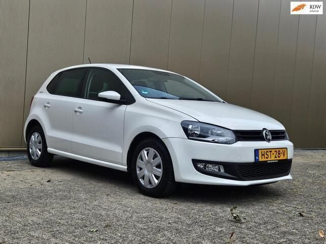 Wit Gebruikt 2011 VW Polo Highline Hatchback | € 6.250 (Goede deal) - Afbeelding 1/4