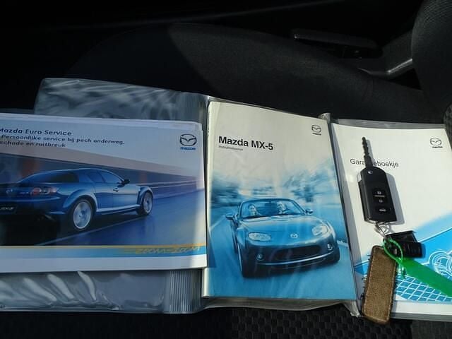 Occasion Mazda MX5 Exclusive 127 PK (93 kW) 2006 Zwart (metallic) Cabriolet