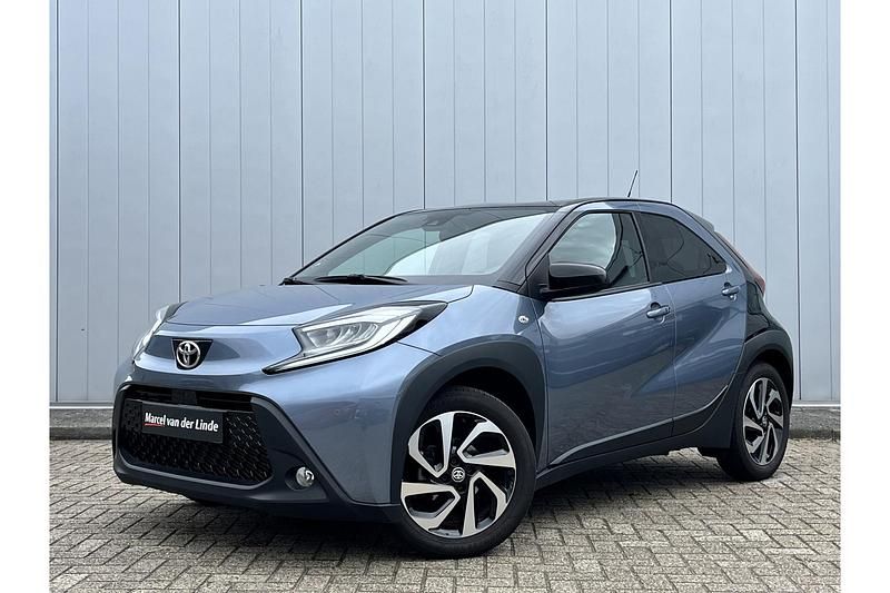 Blauw Gebruikt 2024 Toyota Aygo X Envy SUV | € 22.499 - Afbeelding 1/1