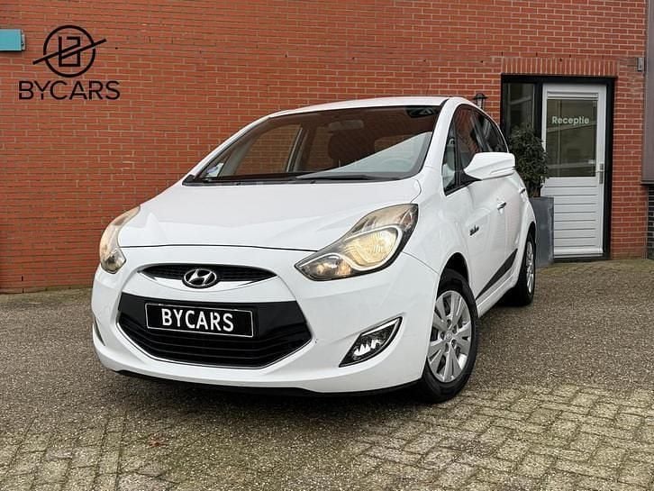 Wit Occasion 2011 Hyundai ix20 Hatchback | € 3.950 (Eerlijke prijs) - Afbeelding 1/4
