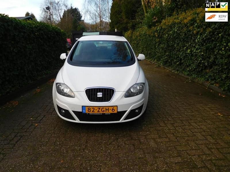 Wit Gebruikt 2012 Seat Altea Copa MPV | € 3.450 (Goede deal) - Afbeelding 1/4