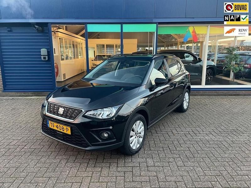 Zwart Gebruikt 2018 Seat Arona Business SUV | € 12.995 (Eerlijke prijs) - Afbeelding 1/4
