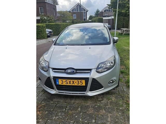 Grijs Gebruikt 2014 Ford Focus Titanium Stationwagen | € 3.450 (Goede deal) - Afbeelding 1/4