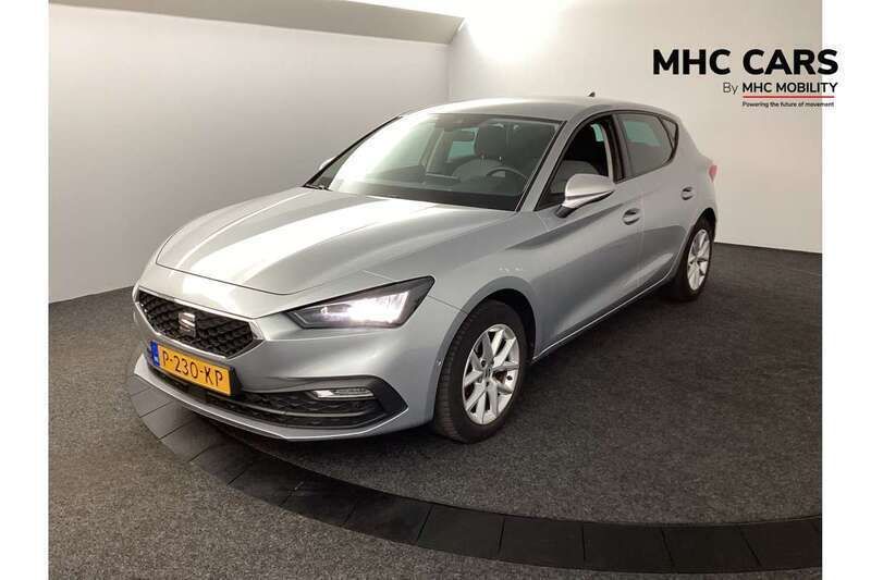 Zilver Gebruikt 2022 Seat Leon Business Hatchback | € 17.400 (Goede deal) - Afbeelding 1/4