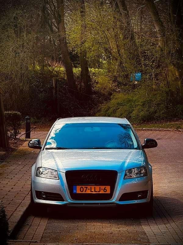 Grijs Gebruikt 2009 Audi A3 Hatchback | € 4.750 (Eerlijke prijs) - Afbeelding 1/4