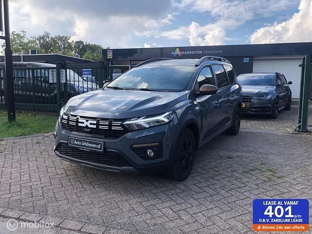 Grijs Gebruikt 2024 Dacia Jogger Extreme MPV | € 24.999 (Iets duurder) - Afbeelding 1/4