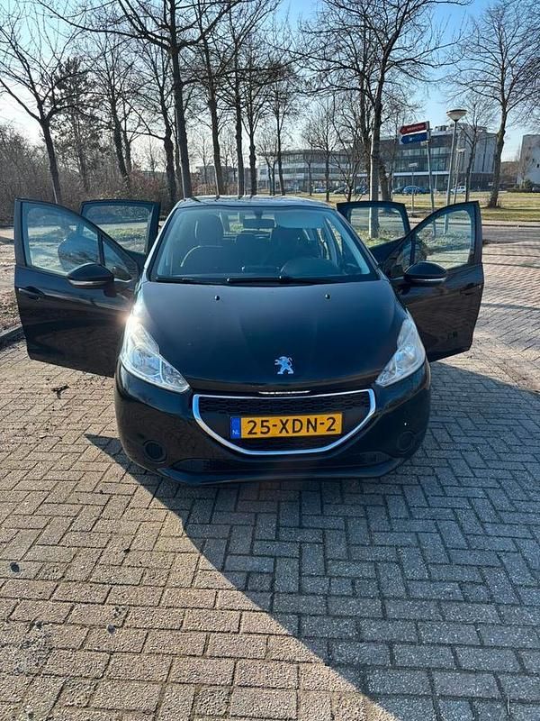 Occasion 2012 Peugeot 208 Active Hatchback | € 3.499 (Eerlijke prijs) - Afbeelding 1/4
