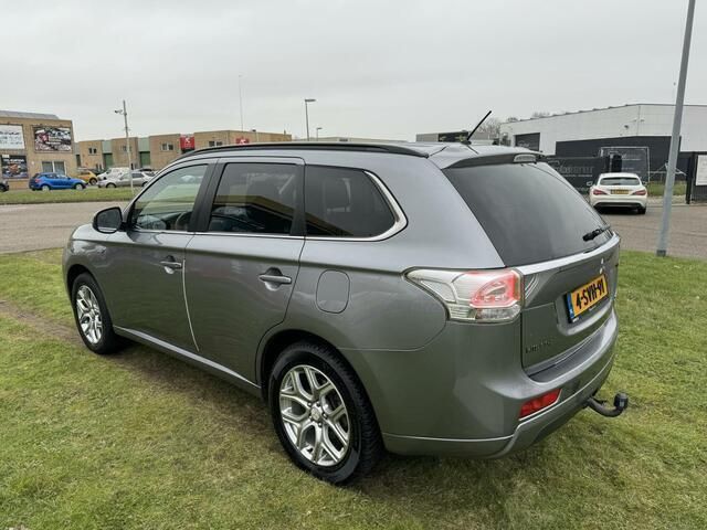 Occasion Mitsubishi Outlander Instyle 121 PK (88 kW) 2013 Grijs SUV