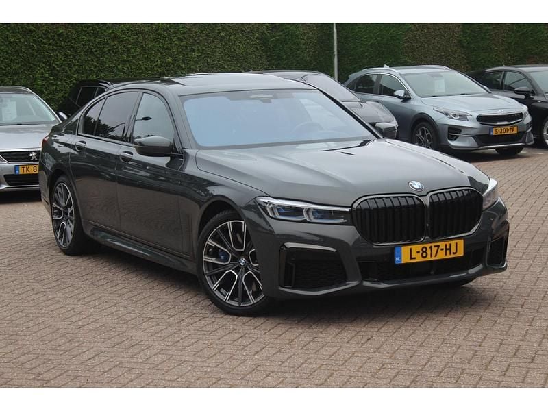 Grijs Gebruikt 2019 BMW 745 Executive Sedan | € 47.950 (Iets duurder) - Afbeelding 1/4