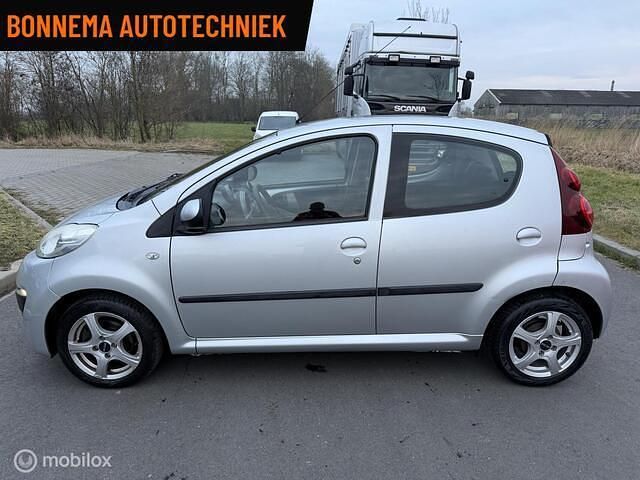Occasion Peugeot 107 68 PK (50 kW) 2012 Grijs Hatchback