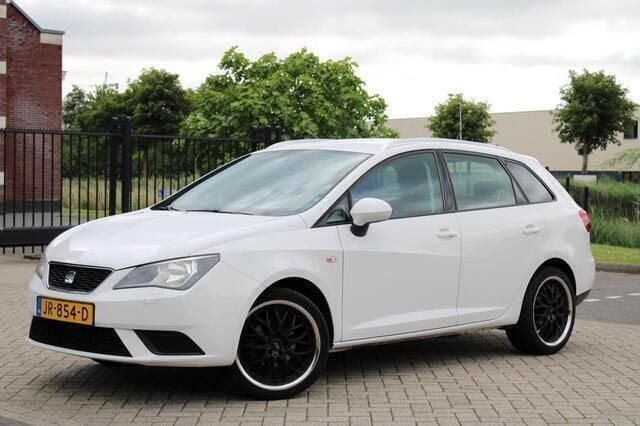 Wit Gebruikt 2013 Seat Ibiza ST Copa Stationwagen | € 5.999 (Eerlijke prijs) - Afbeelding 1/4