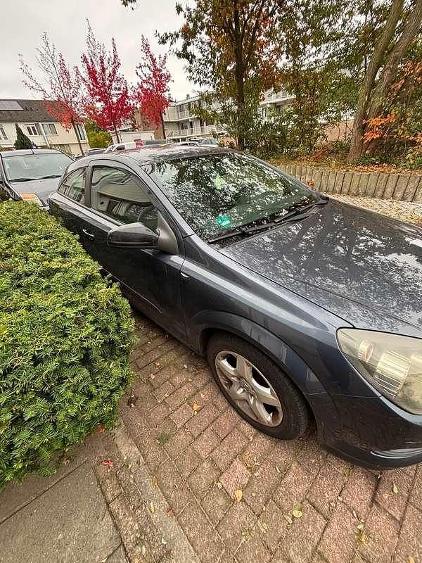 Grijs Gebruikt 2007 Opel Astra Edition Coupé | € 1.150 (Eerlijke prijs) - Afbeelding 1/4