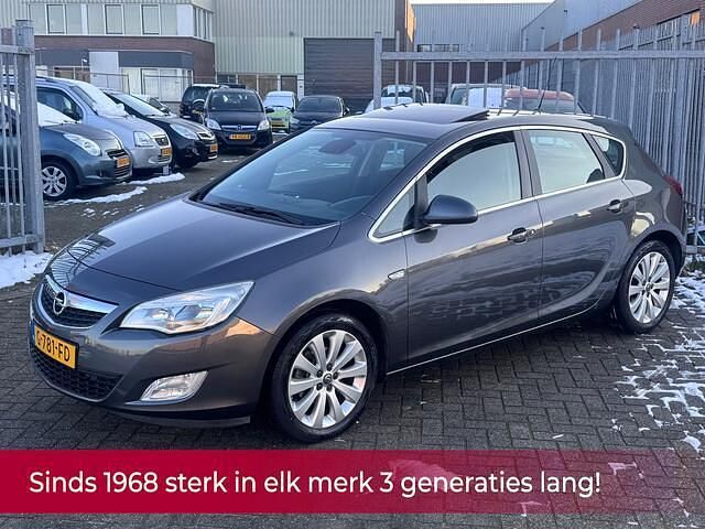Grijs Occasion 2010 Opel Astra Sport Hatchback | € 6.490 (Eerlijke prijs) - Afbeelding 1/4
