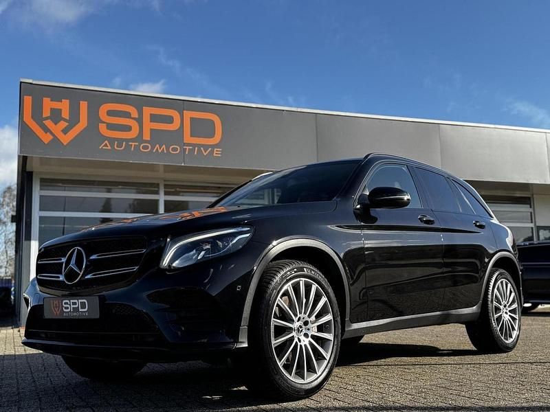 Zwart Gebruikt 2017 Mercedes GLC350 Business SUV | € 27.450 (Eerlijke prijs) - Afbeelding 1/4