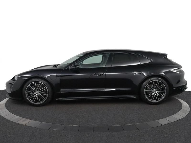 Occasion Porsche Taycan Sport Turismo 300 kW (408 PK) 2023 Zwart Stationwagen
