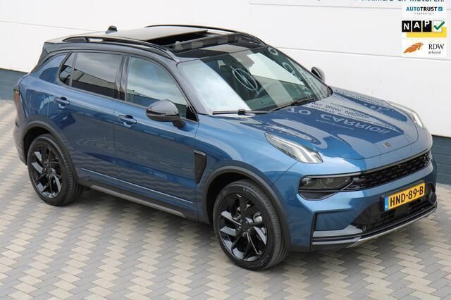 Blauw, metallic lak Gebruikt 2023 Lynk & Co 01 SUV | € 29.745 (Eerlijke prijs) - Afbeelding 1/4