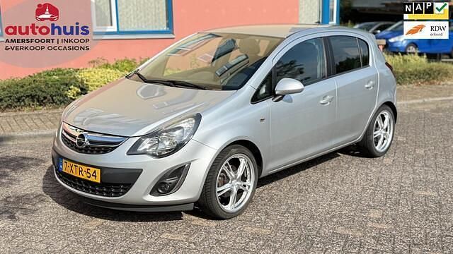Grijs Gebruikt 2014 Opel Corsa Hatchback | € 5.749 (Eerlijke prijs) - Afbeelding 1/4